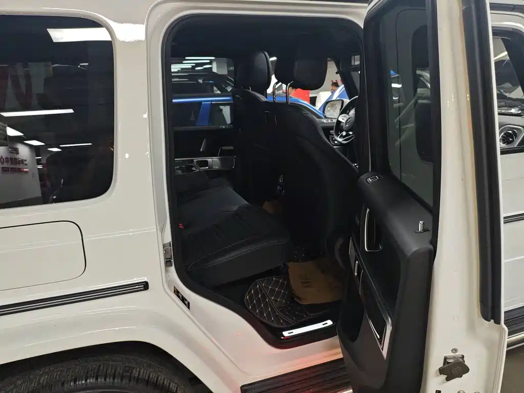 Mercedes-Benz G-Class — миниатюра 7