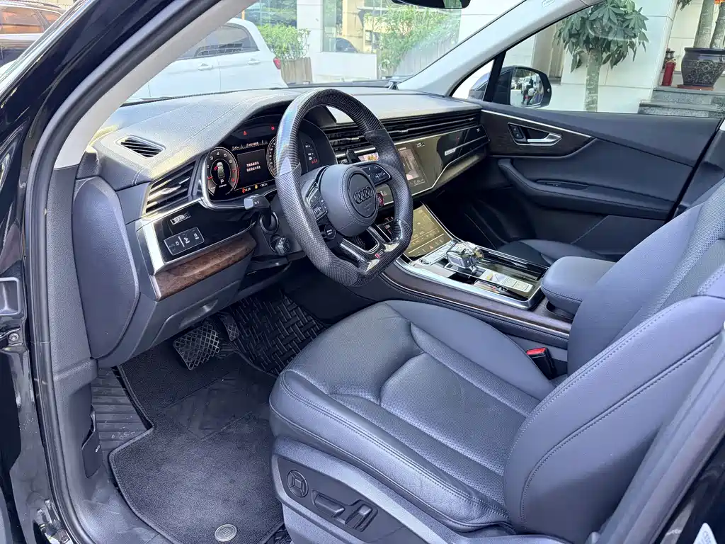 Audi Q7 — миниатюра 8