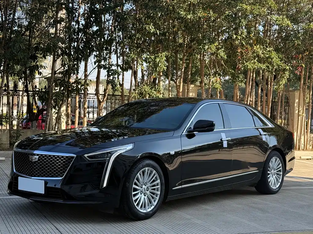 CADILLAC CT6