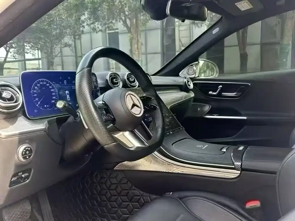 Mercedes-Benz C-Class — миниатюра 4
