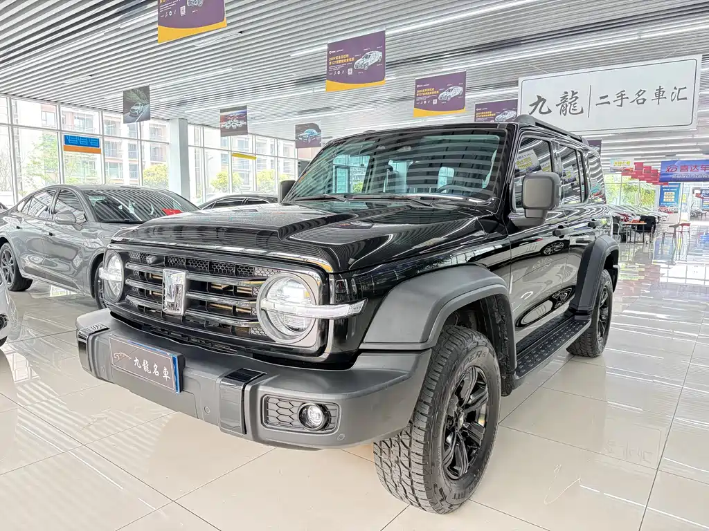 Tank Tank 300 2023