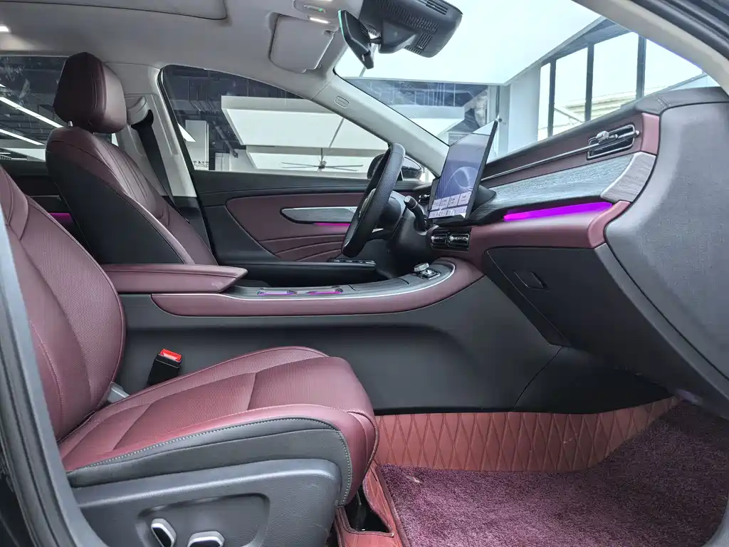 Hongqi Hongqi H5 — миниатюра 5