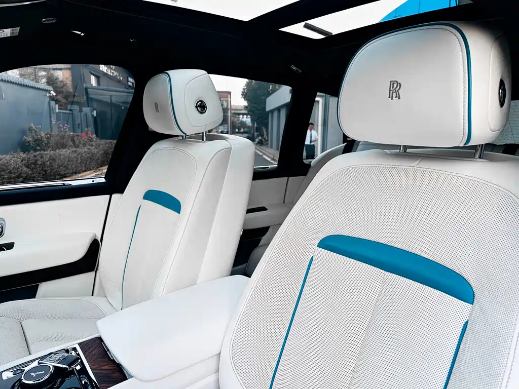 Rolls-Royce Cullinan — миниатюра 7