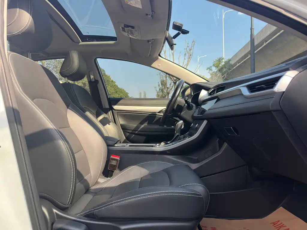 Geely Emgrand — миниатюра 10