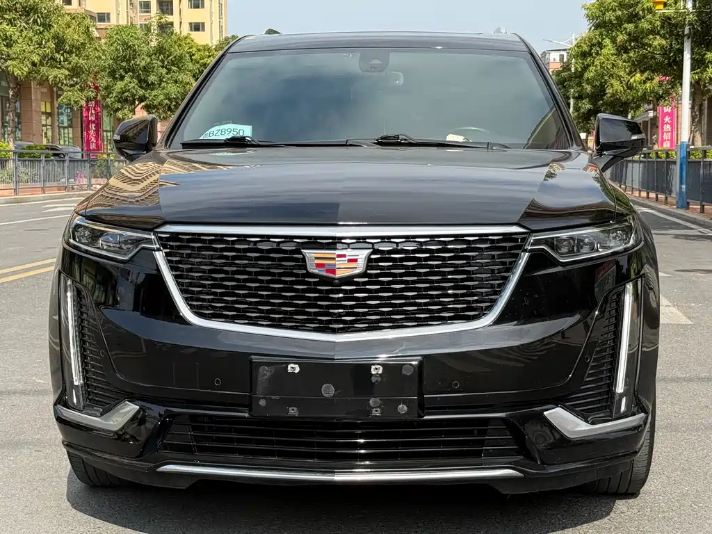 CADILLAC XT6