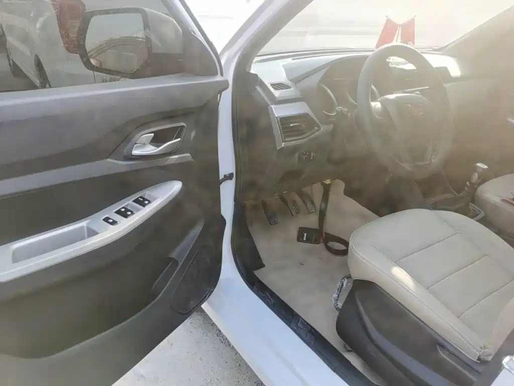 Wuling Hongguang — миниатюра 16