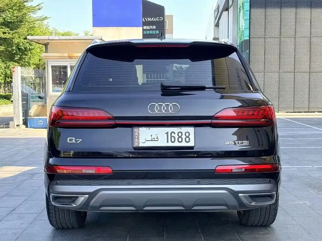 Audi Q7 — миниатюра 5