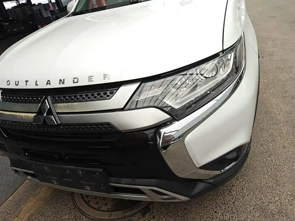 Mitsubishi Outlander — миниатюра 24
