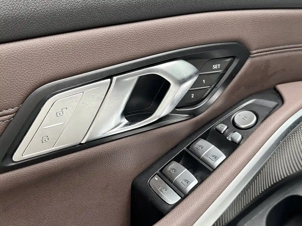 BMW 3 Series — миниатюра 12