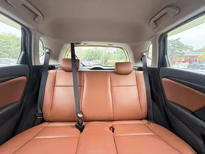 Honda Fit — миниатюра 12