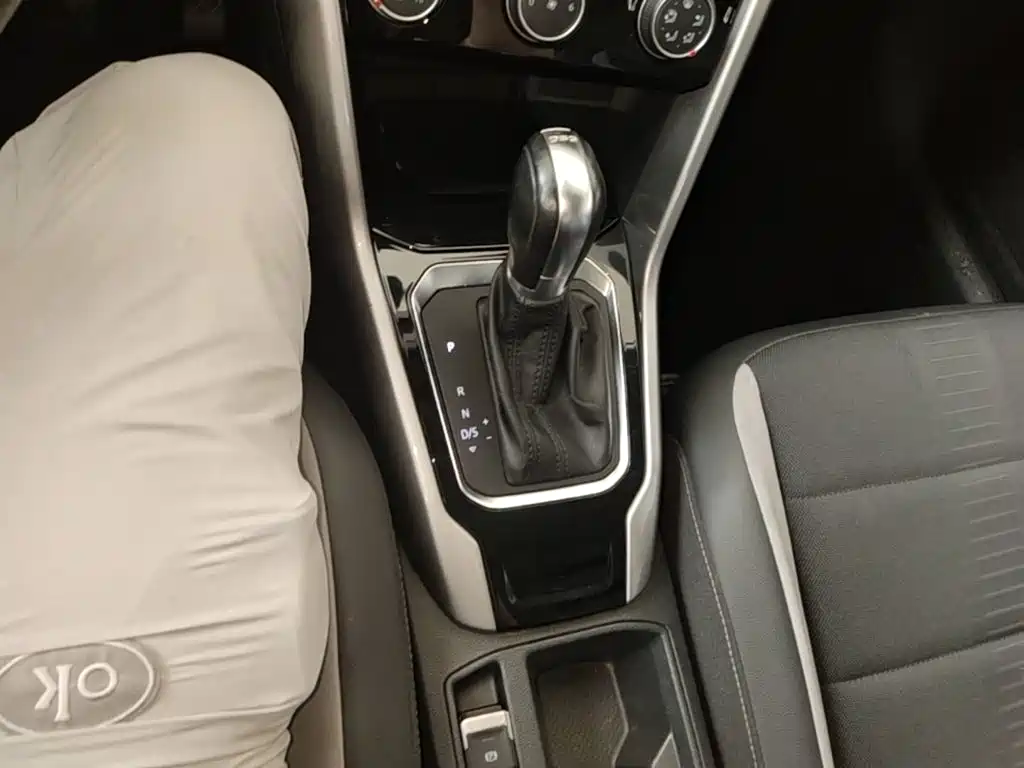 Volkswagen T-Roc — миниатюра 14