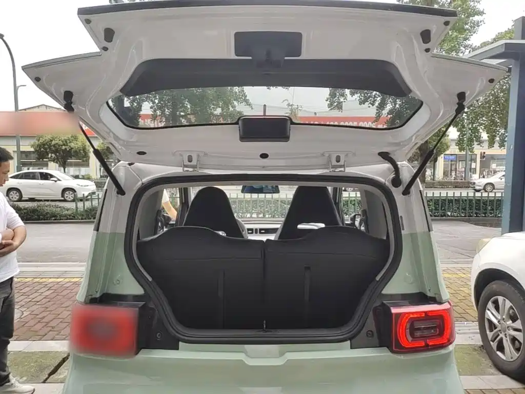 Wuling MINIEV — миниатюра 19