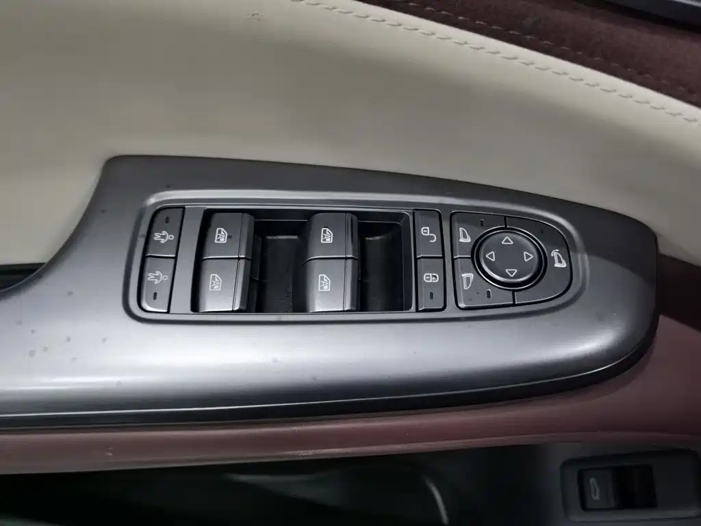 BYD Seal 07 DM-i — миниатюра 9