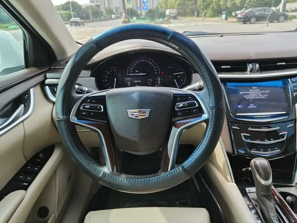 Cadillac XTS — миниатюра 10