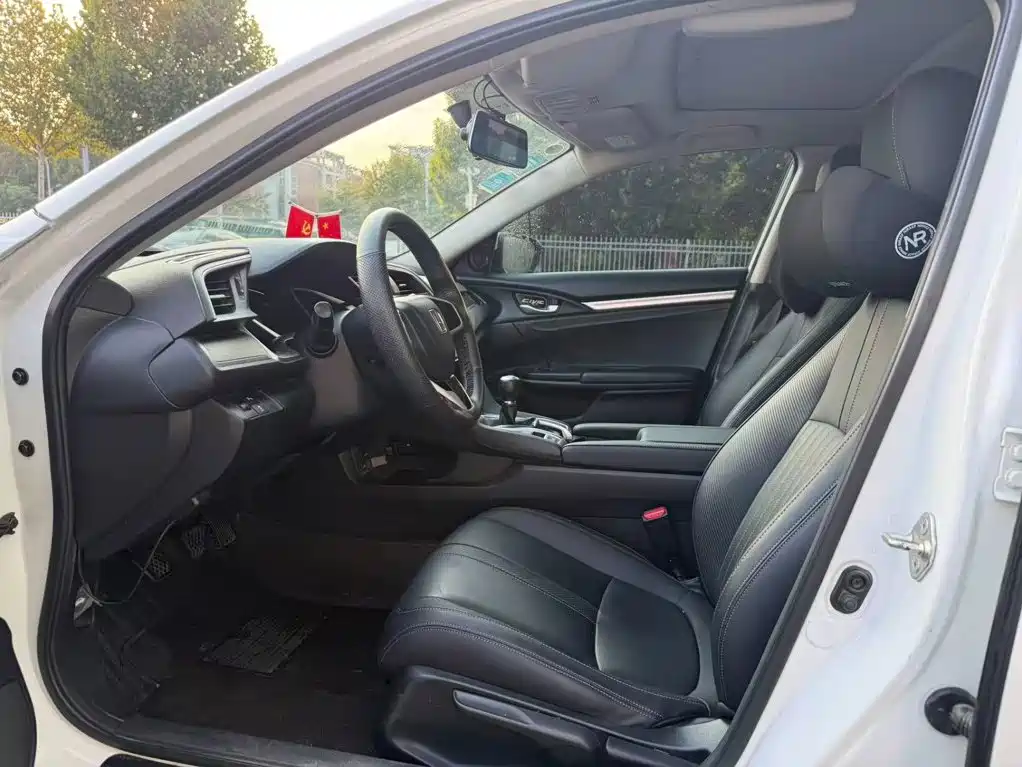 Honda Civic — миниатюра 6