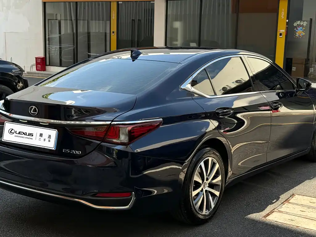 Lexus ES — миниатюра 5