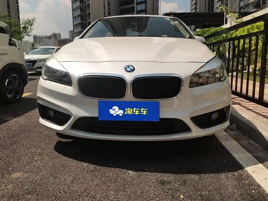 BMW 2 Series Active Tourer — миниатюра 2