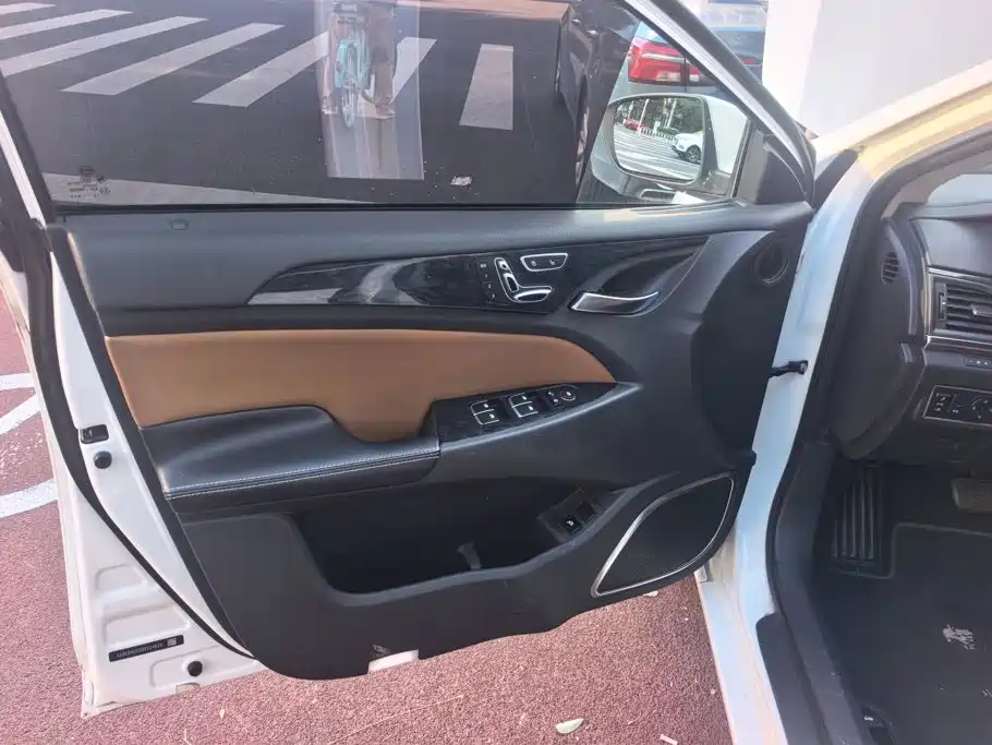 BYD Qin NEV — миниатюра 7