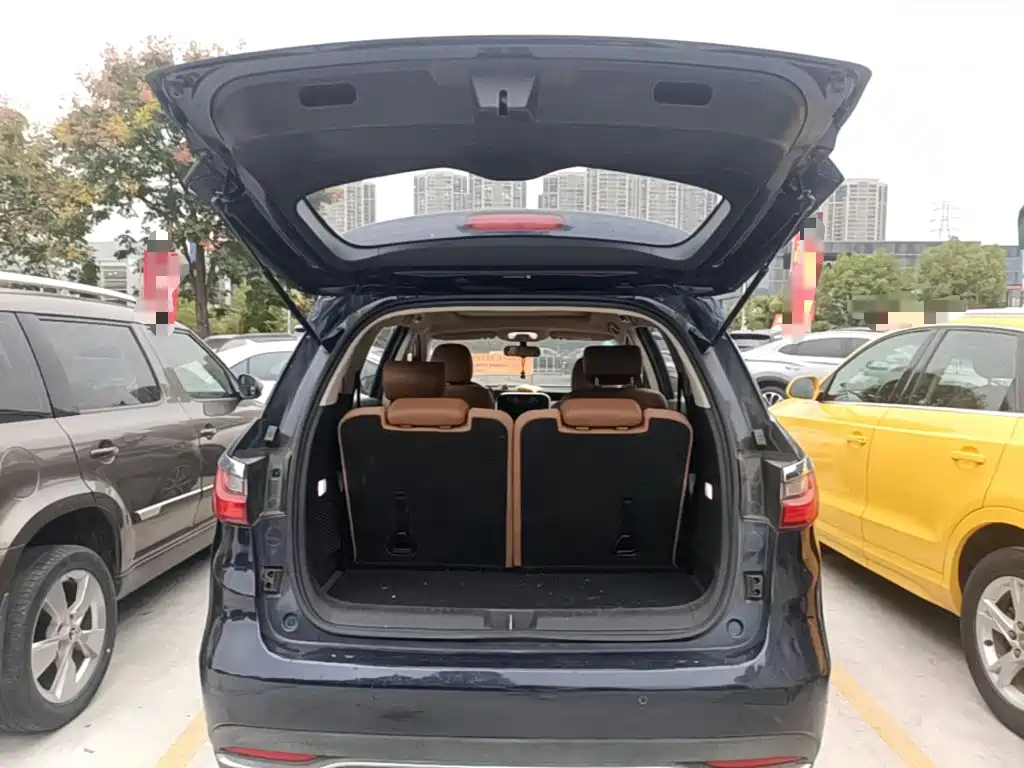 BYD MAX — миниатюра 19