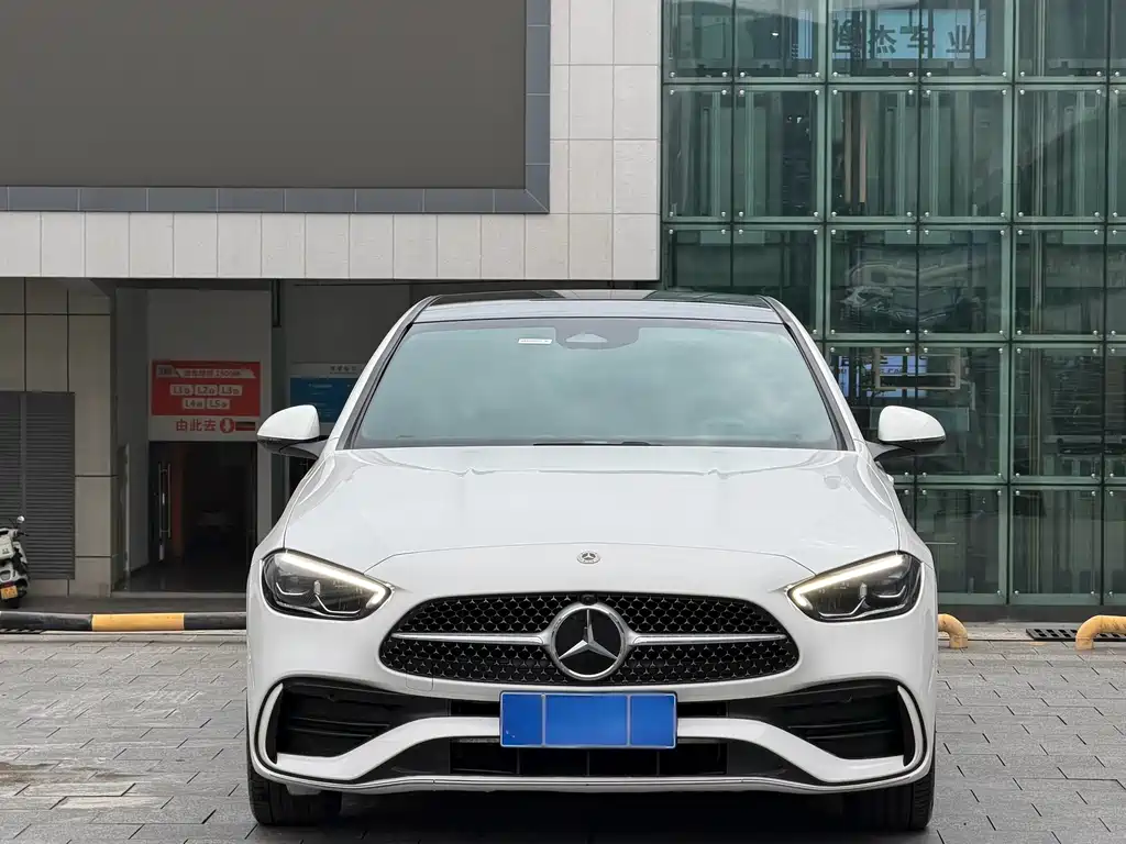 Mercedes-Benz C-Class — миниатюра 2