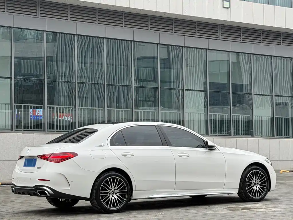 Mercedes-Benz C-Class — миниатюра 9