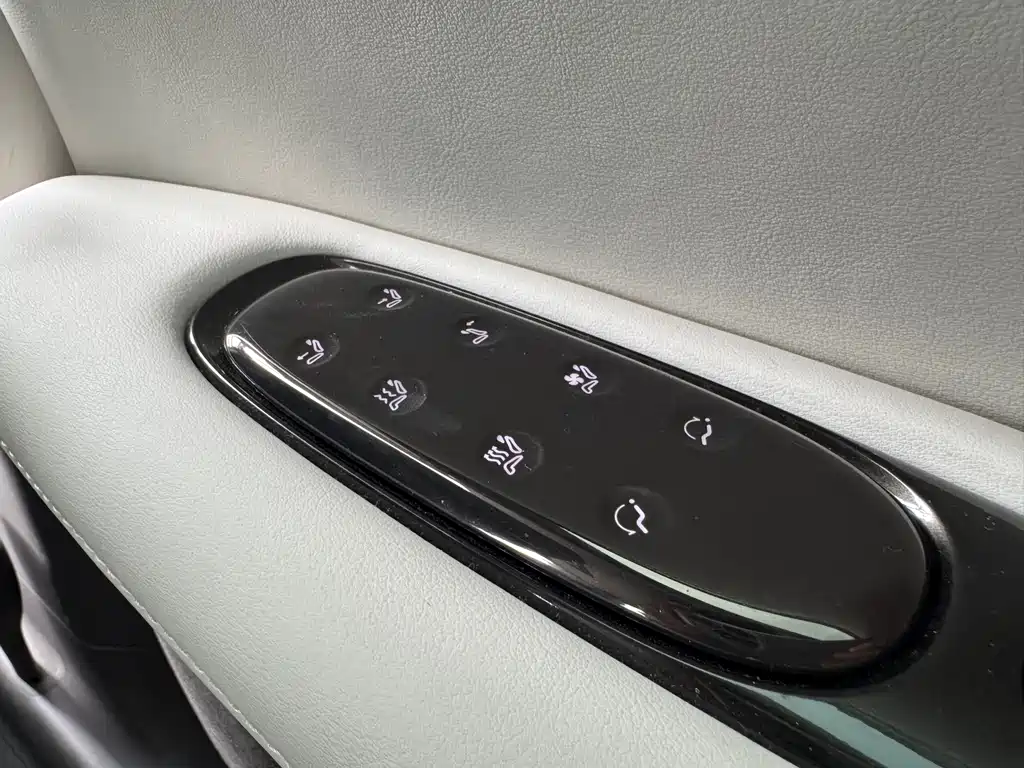 ZHIJI AUTOMOBILE ZHIJI LS7