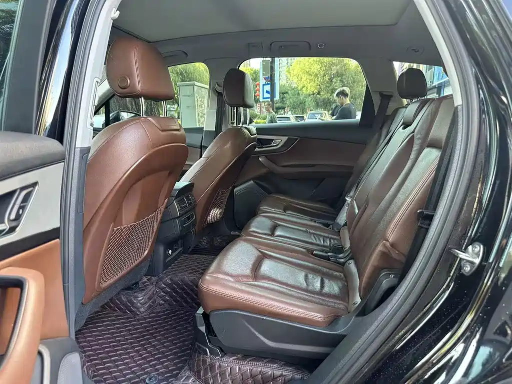 Audi Q7 — миниатюра 10