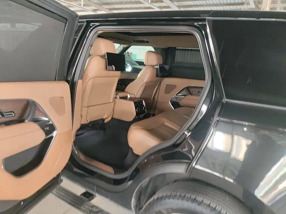 Land Rover Range Rover — миниатюра 6