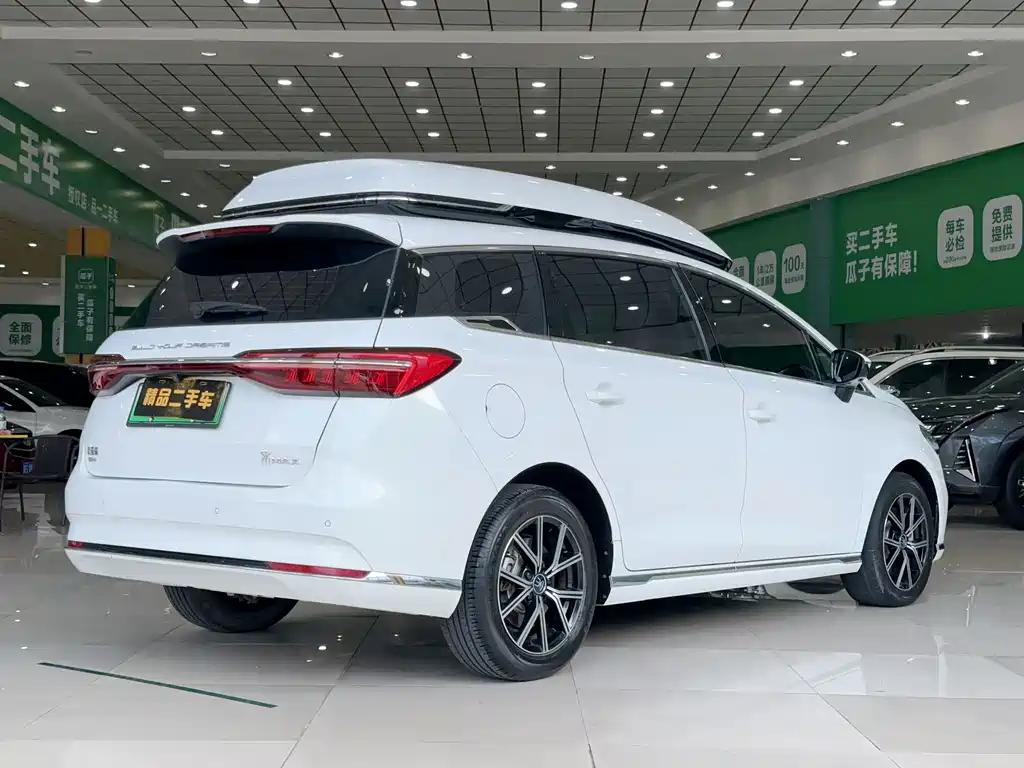 BYD MAX New Energy — миниатюра 6
