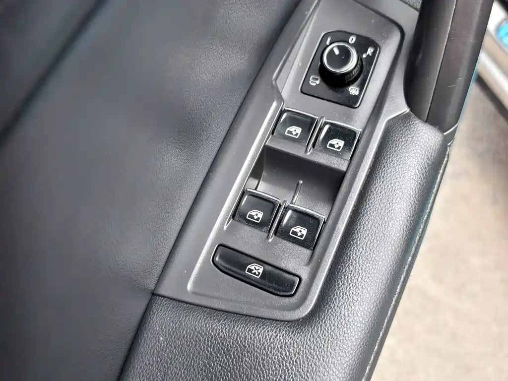 Volkswagen Tiguan L — миниатюра 10
