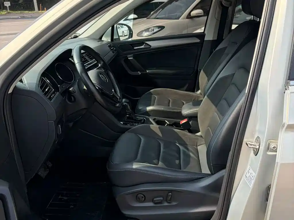 Volkswagen Tiguan L — миниатюра 7