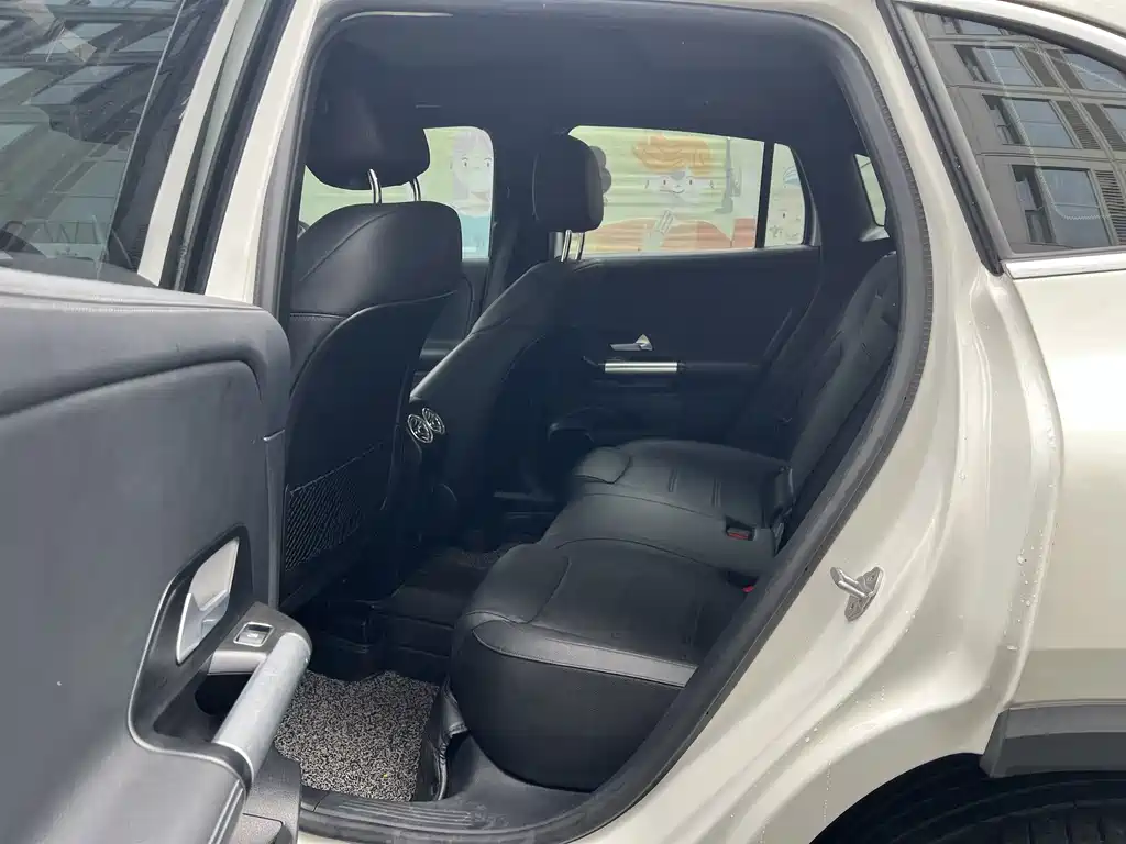 Mercedes-Benz GLA — миниатюра 4