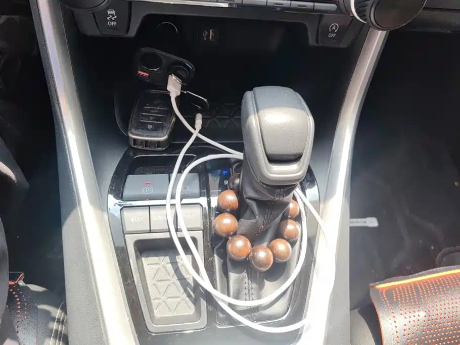 Toyota RAV4 — миниатюра 16