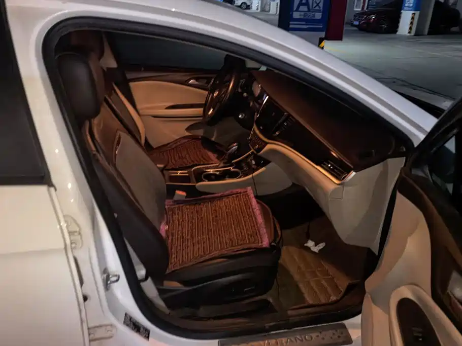 Buick Verano — миниатюра 8