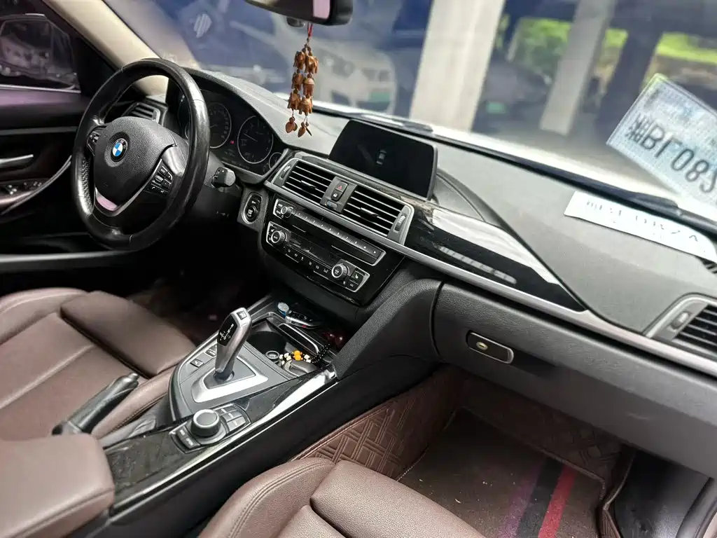 BMW 3 Series — миниатюра 5
