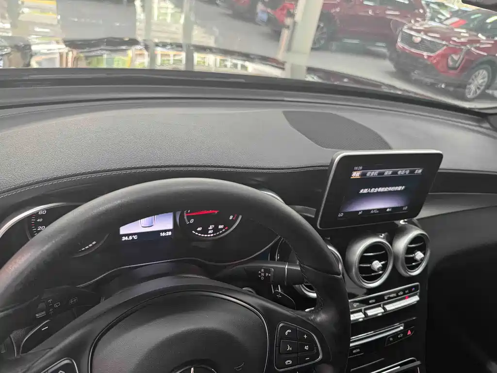 Mercedes-Benz GLC — миниатюра 11