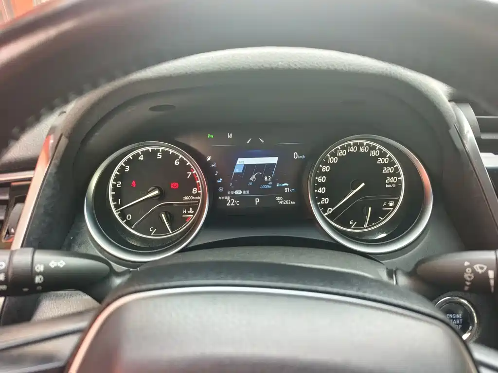 Toyota Camry — миниатюра 10