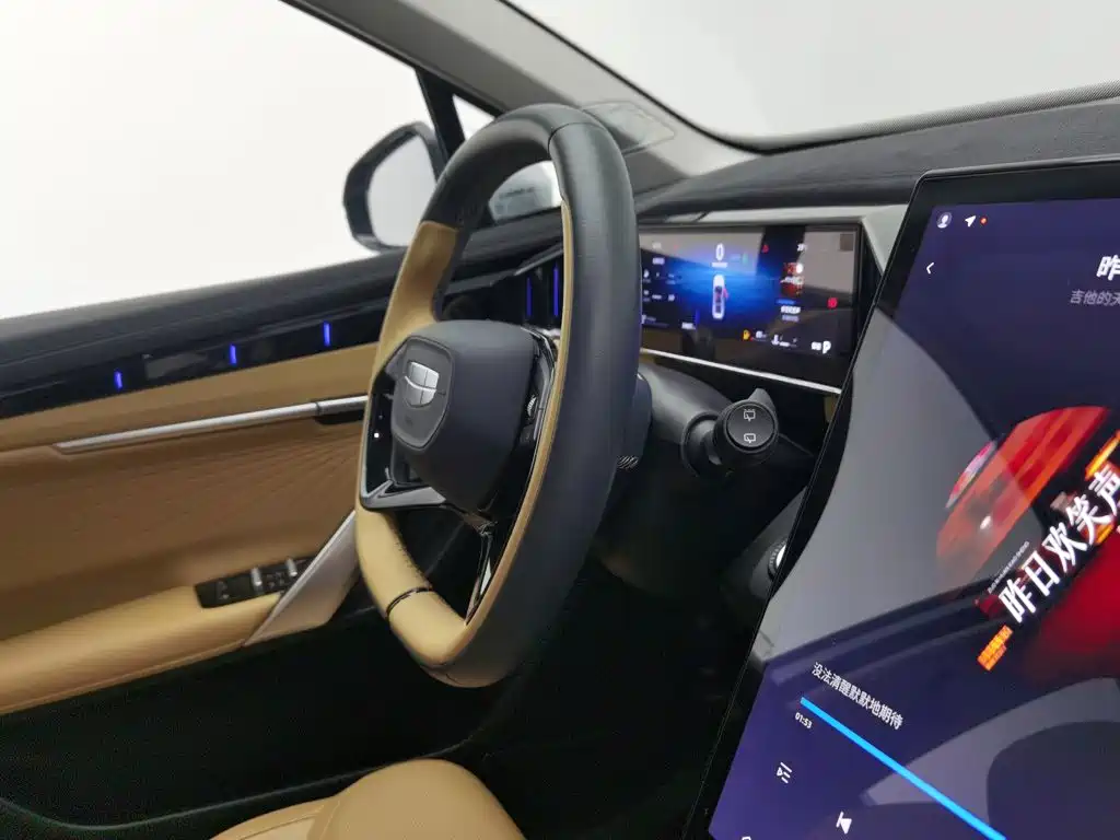 Geely Boyue L — миниатюра 22