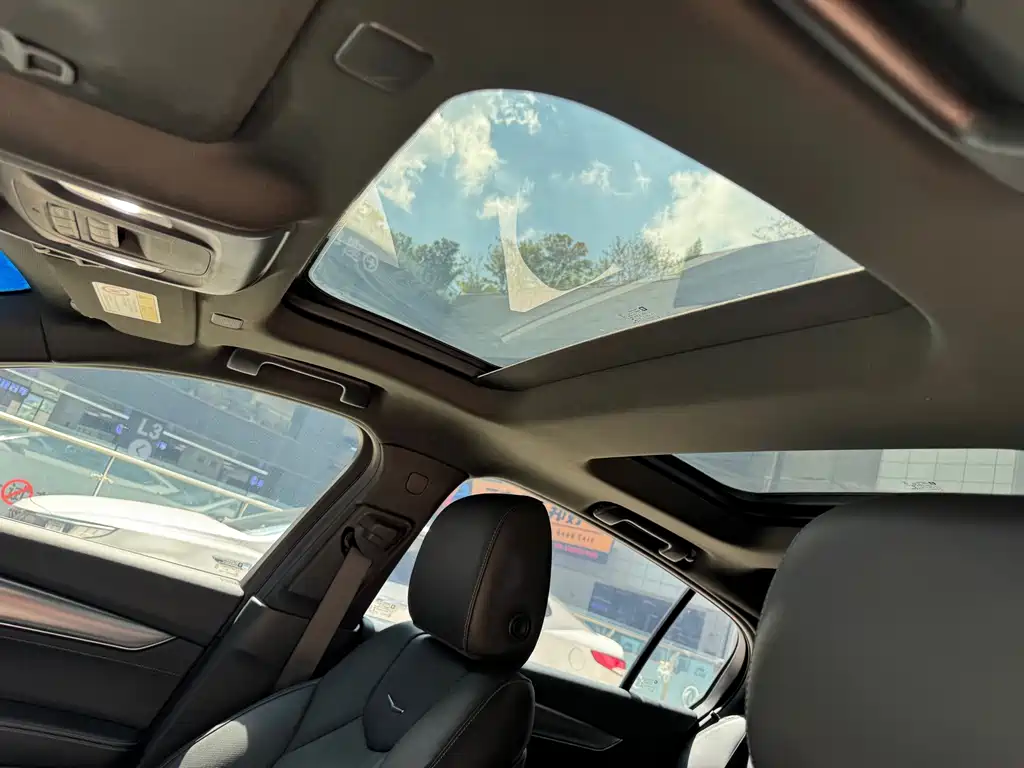 Cadillac CT5 — миниатюра 15
