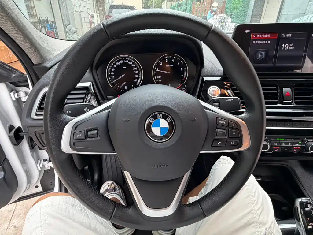 BMW 1 Series — миниатюра 14