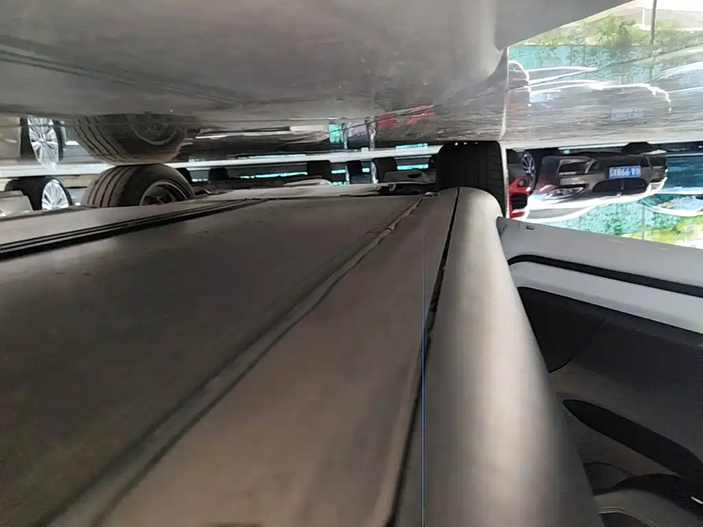 Tesla Model Y — миниатюра 22