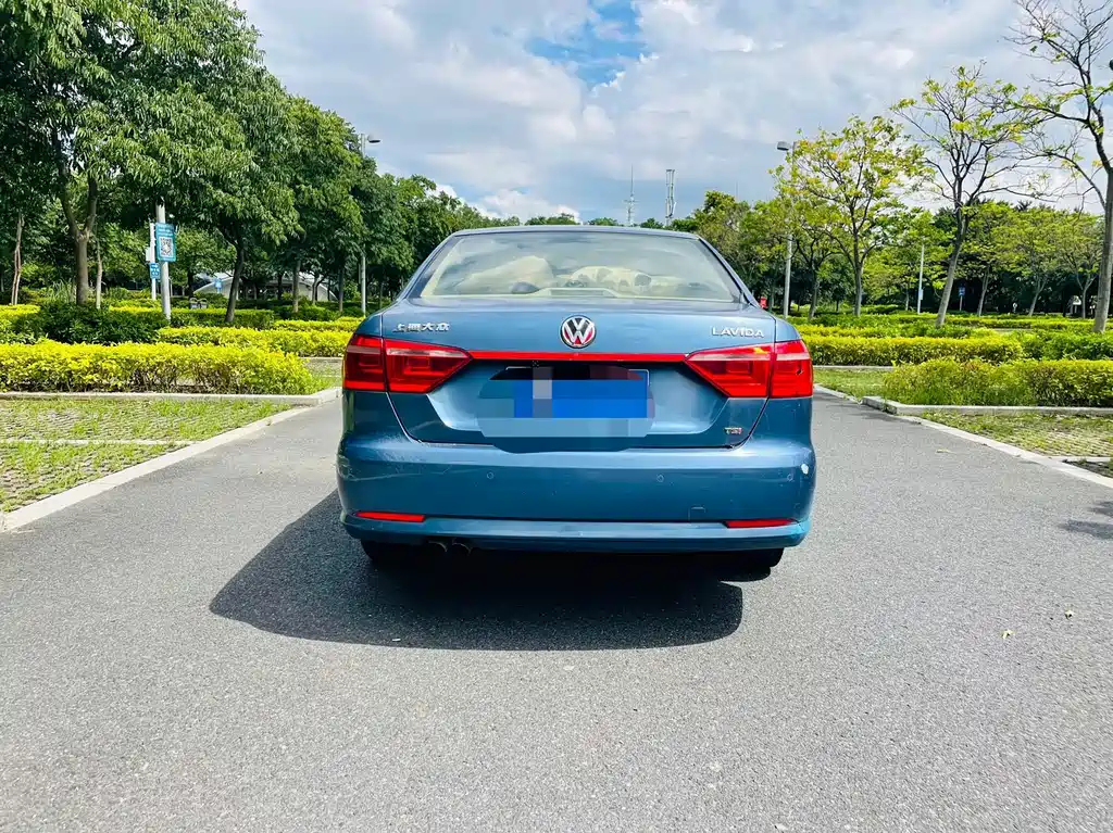 Volkswagen Lavida — миниатюра 8