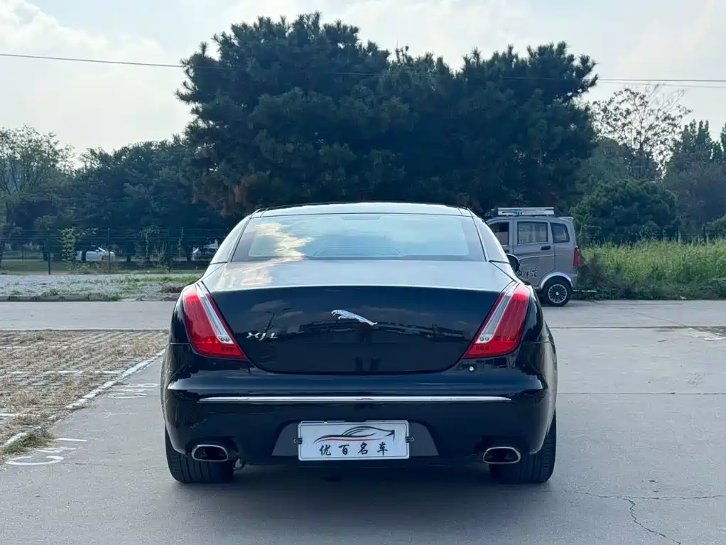 Jaguar XJ — миниатюра 5