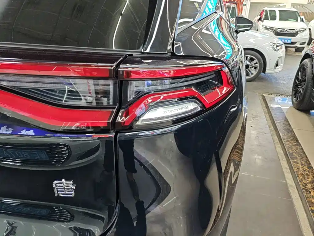 BYD Tang New Energy — миниатюра 8