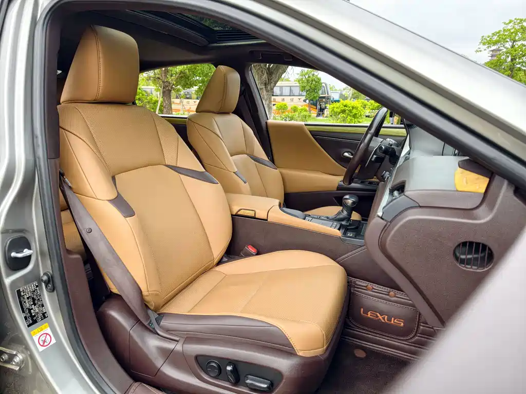 Lexus ES — миниатюра 17