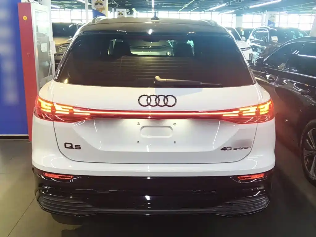 Audi Q5 e-tron — миниатюра 6