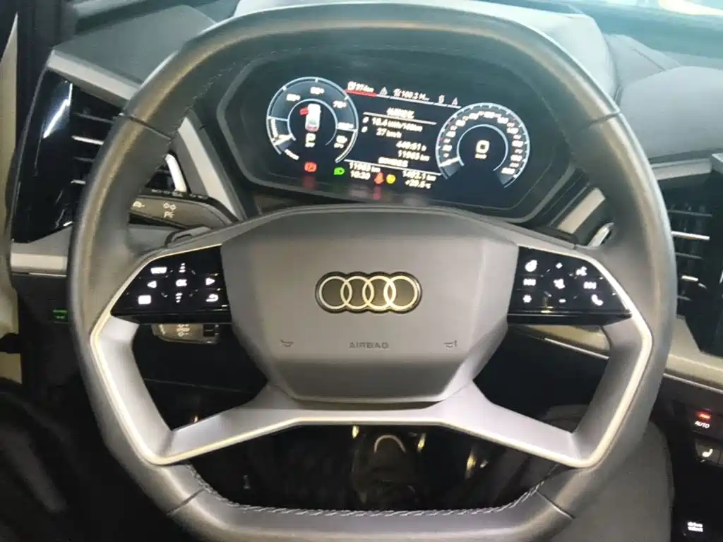 Audi Q5 e-tron — миниатюра 11
