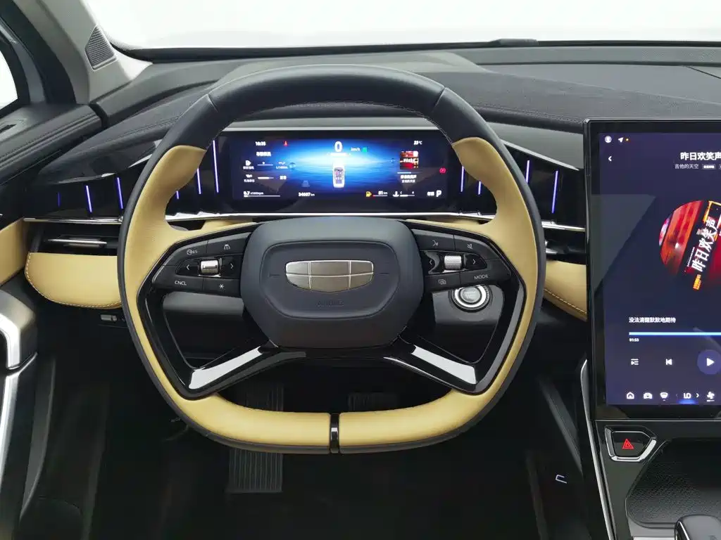 Geely Boyue L — миниатюра 11