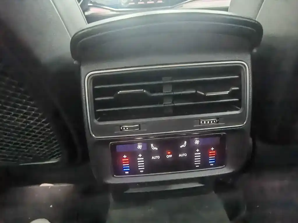 Audi Q8 — миниатюра 17