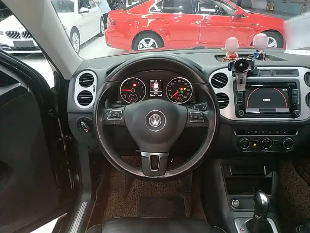 Volkswagen Tiguan — миниатюра 11
